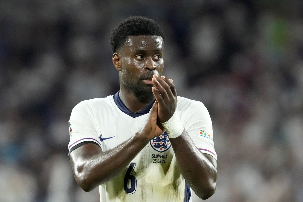 Ảnh bài viết Marc Guehi có động thái khiến Arsenal, Man Utd mừng ra mặt