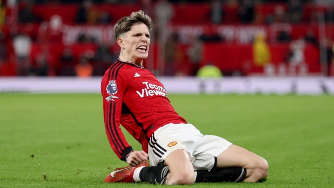 Ảnh bài viết Alejandro Garnacho phản ứng tích cực sau cú bỏ lỡ thế kỷ