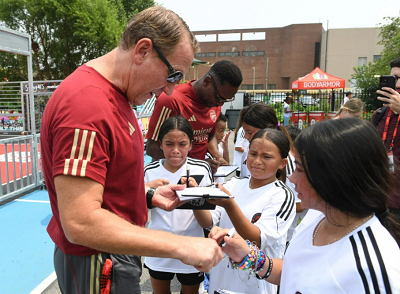 Ảnh bài viết Ray Parlour mừng vì Arsenal sắp có chữ ký đẳng cấp