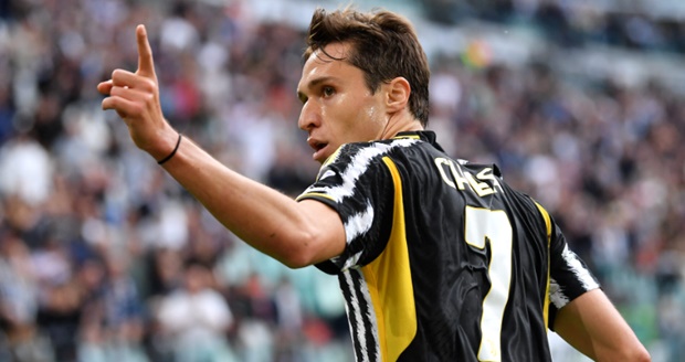 Juventus hạ giá bán Federico Chiesa kịch sàn, Liverpool vào cuộc