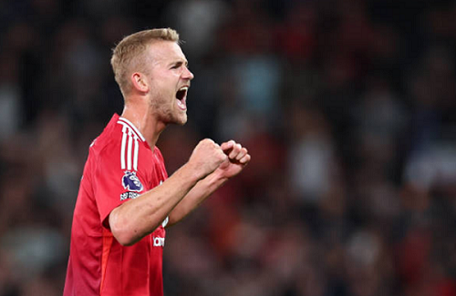"Matthijs de Ligt có thể chơi cho Barca, thậm chí là Real Madrid"