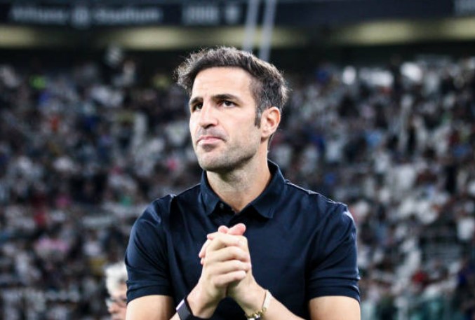 Fabregas: "Como xứng đáng có nhiều hơn trận hòa trước Cagliari"