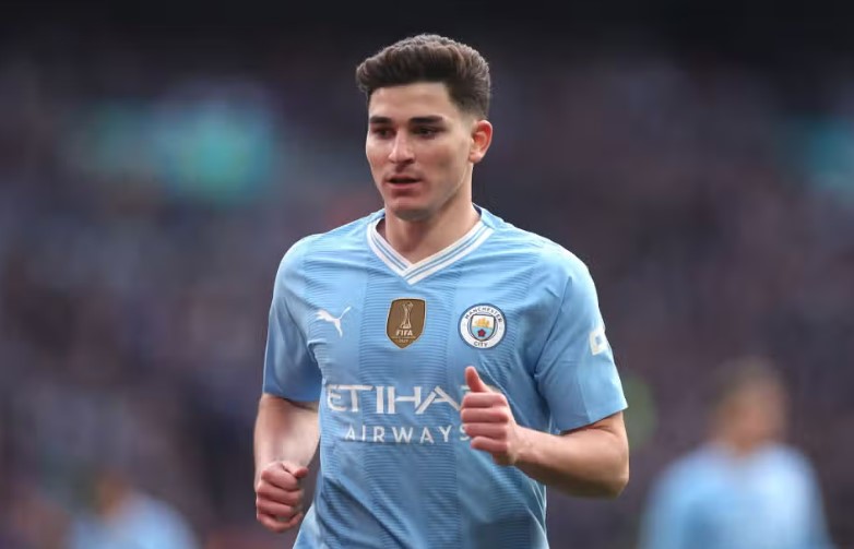 Ảnh bài viết Man City nhắm hai phương án đắt đỏ thay thế Alvarez 