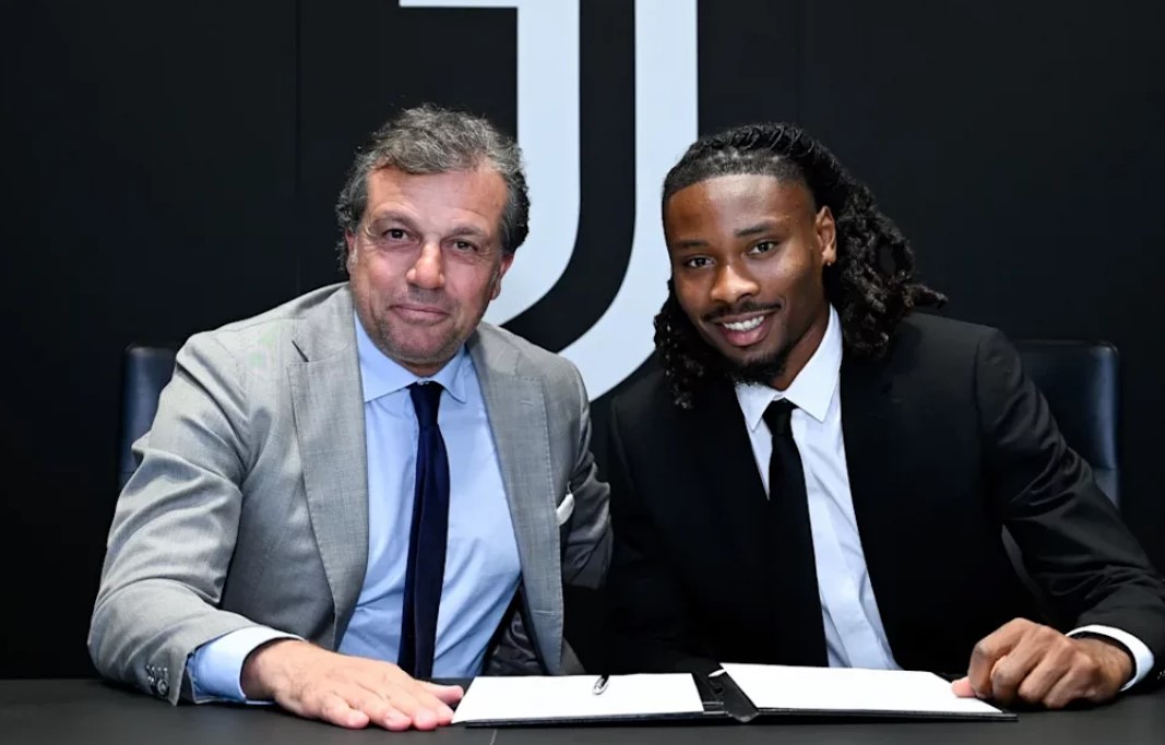 Juventus hài lòng với công tác chuyển nhượng
