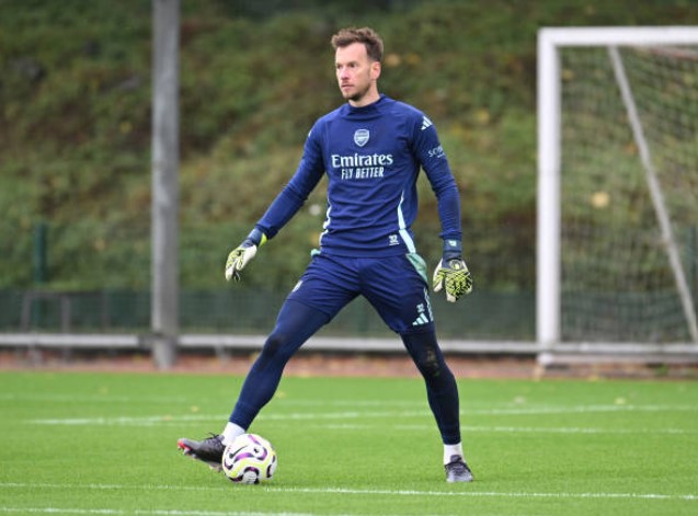 Ảnh bài viết Tân binh nỗ lực chờ ra mắt Arsenal; Calafiori sừng sững như tường thành