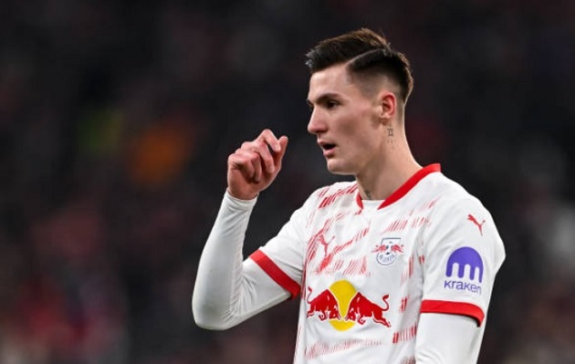 Arsenal cần kiên nhẫn chờ đợi Benjamin Sesko
