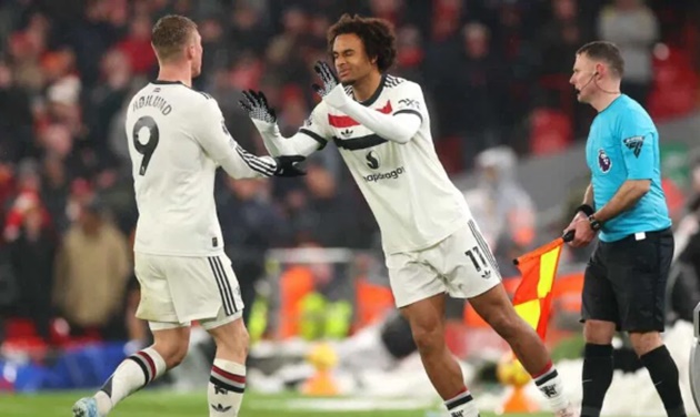 Quả cảm cầm hòa Liverpool, Man Utd thiệt quân nghiêm trọng