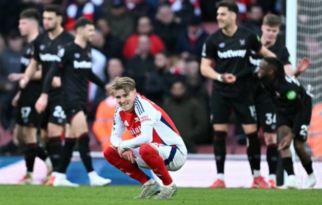 5 điểm nhấn Arsenal 0-1 West Ham: Pháo thủ lệch thước ngắm; Tấm thẻ đỏ quá nghiệt ngã