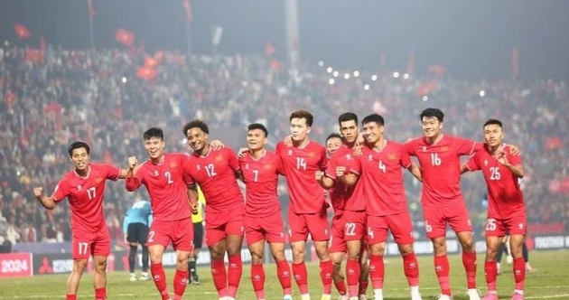 Một loạt tuyển thủ Việt Nam được xóa thẻ