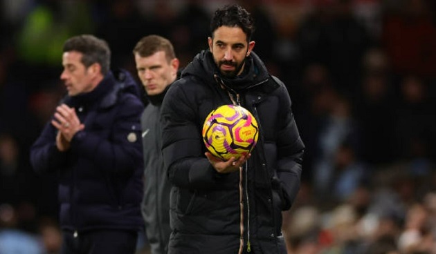 Ảnh bài viết MU khủng hoảng: Amorim liệu có tìm thấy ánh sáng từ trò cũ?