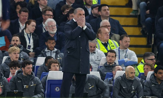 Chelsea đẩy Tottenham vào một mùa giải tệ hại chưa từng thấy