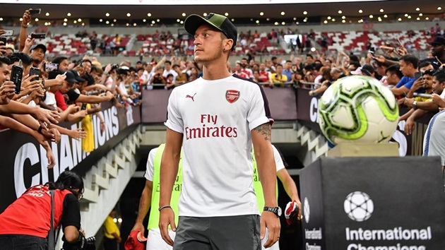 Mesut Ozil cảm ơn người hâm mộ Arsenal sau scandal phân biệt chủng tộc - Bóng Đá