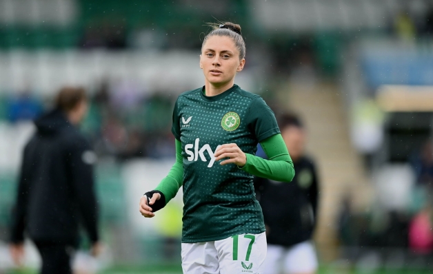 Nữ tuyển thủ Ireland: Rời sân cỏ vì tai nạn và lần đầu chơi tại World Cup - Bóng Đá