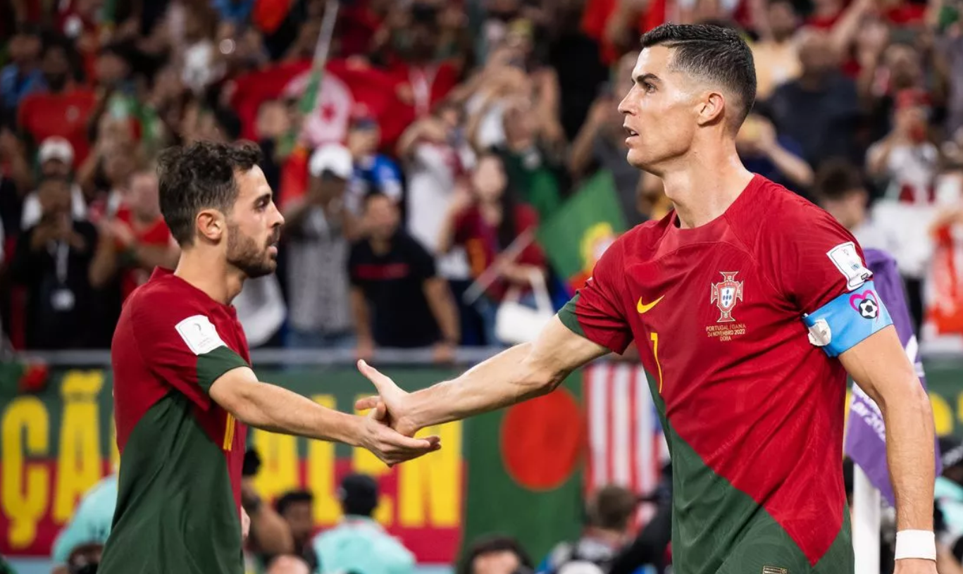 Bernardo Silva đứng ngang hàng Ronaldo - Bóng Đá