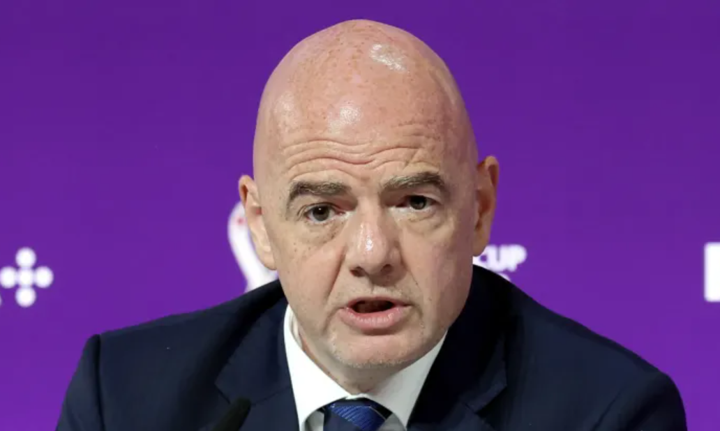 Chủ tịch FIFA đề xuất hình phạt lịch sử - Bóng Đá