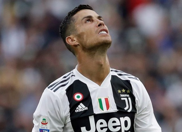 Mới đến một năm, Ronaldo đã giành giải thưởng cao quý ở Serie A - Bóng Đá
