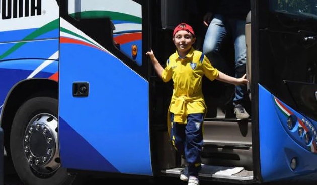 Chùm ảnh: Sao Azzurri đi thăm bệnh viện nhi Roma - Bóng Đá