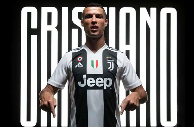 ẢNH: Tròn 1 năm bom tấn Cristiano Ronaldo đến Juventus - Bóng Đá