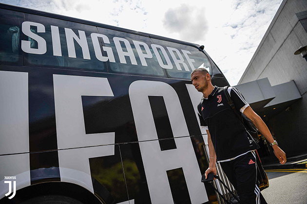 Ảnh: Dàn sao 'khủng' Juventus đã đến SIngapore - Bóng Đá