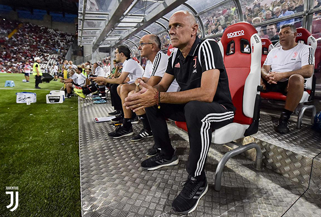 NÓNG: Trang chủ Juventus xác nhận HLV Sarri mắc bệnh liên quan đến phổi - Bóng Đá