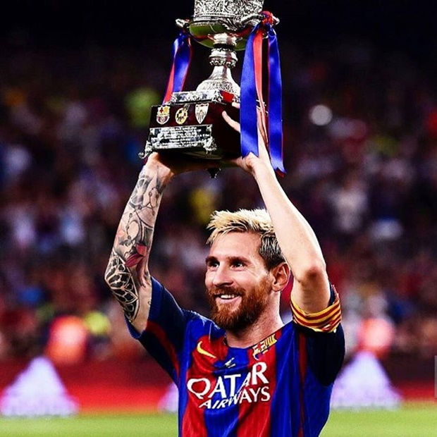 Messi, bóng đá: Messi là một trong những cầu thủ bóng đá xuất sắc nhất thế giới với hàng loạt giải thưởng và kỷ lục. Xem những hình ảnh đẹp về Messi và kinh nghiệm của anh ta trong bóng đá.
