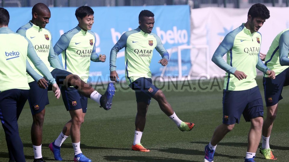 buổi tập của barca - Bóng Đá