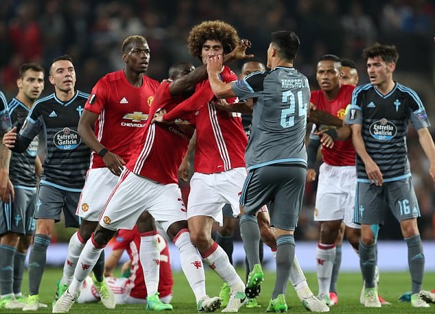 Ảnh bài viết Cận cảnh chiếc thẻ đỏ của Bailly