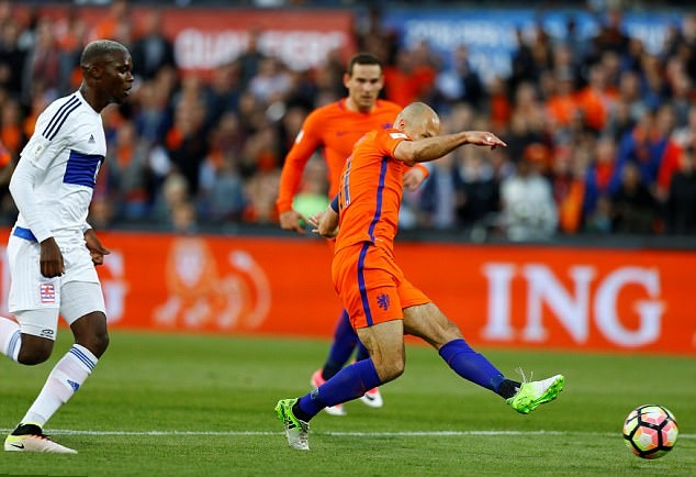 ảnh Holland 5-0 Luxembourg - Bóng Đá