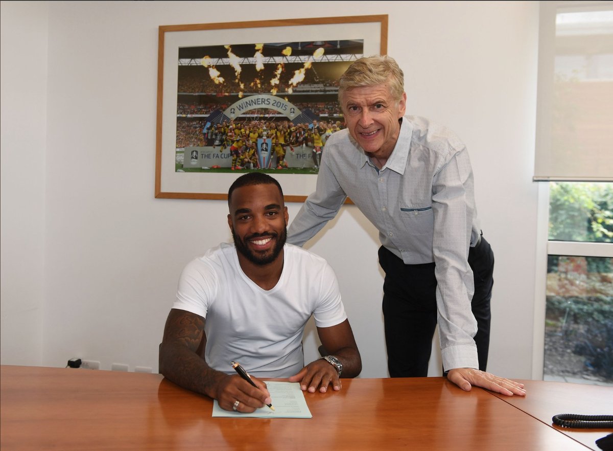 Ảnh bài viết Lacazette và 5 bản hợp đồng đắt giá nhất trong lịch sử Arsenal