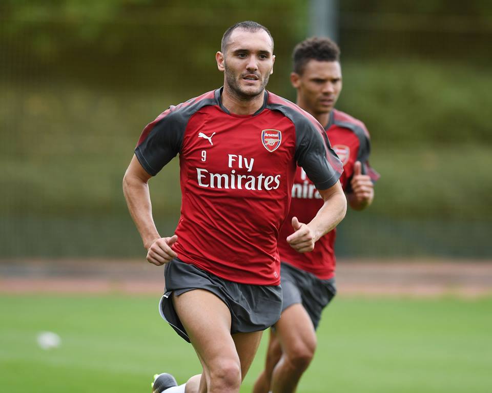 Arsenal tập luyện trên sân - Bóng Đá