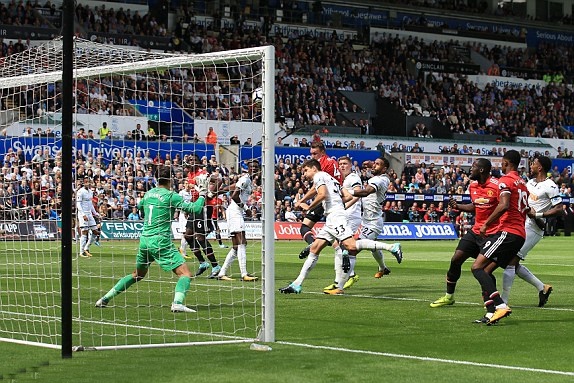 TRỰC TIẾP Swansea 0-0 Man Utd: Quỷ đỏ gặp khó (Hiệp một) - Bóng Đá