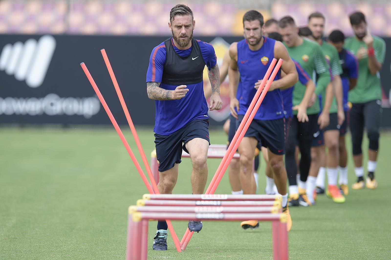 AS Roma tập luyện - Bóng Đá