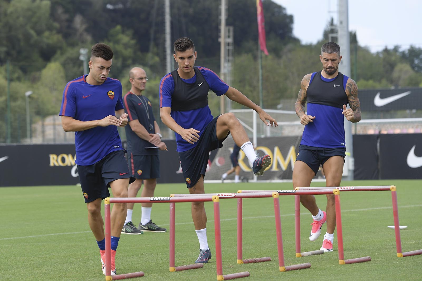 AS Roma tập luyện - Bóng Đá
