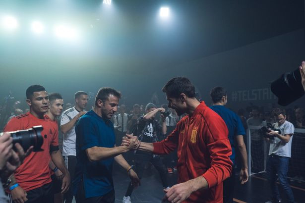 Zidane và các huyền thoại ra mắt trái bóng World Cup 2018 - Bóng Đá