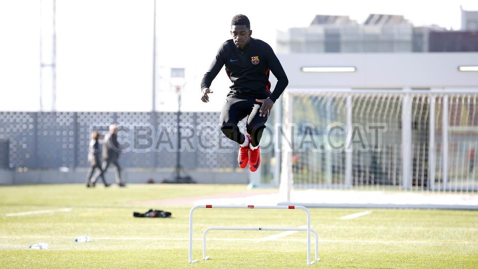 Ảnh bài viết Dembele tích cực chạy đua cho trận Siêu kinh điển