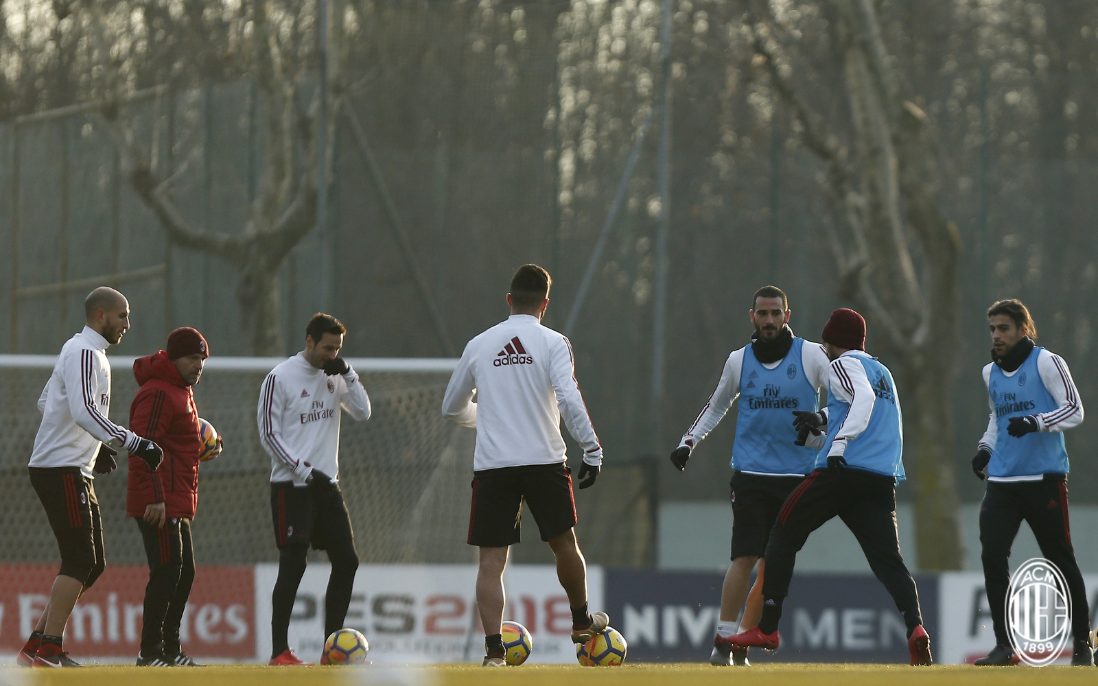 AC Milan tập luyện - Bóng Đá