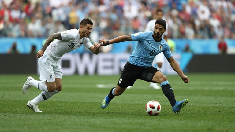 TRỰC TIẾP Uruguay 0-1 Pháp: Varane mở tỷ số (Hiệp một) - Bóng Đá