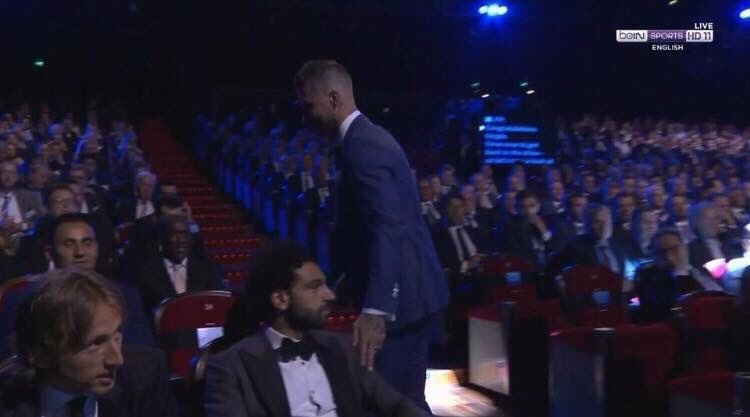 phản ứng của Salah khi gặp lại Ramos? - Bóng Đá
