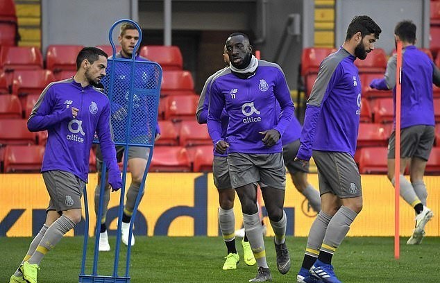 Porto tập luyện tại Anfield - Bóng Đá