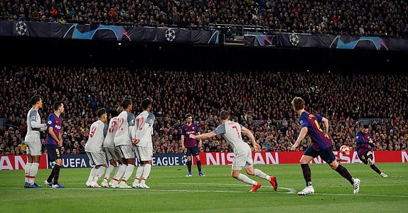 TRỰC TIẾP Barcelona 3-0 Liverpool: Siêu phẩm của Messi (H2) - Bóng Đá