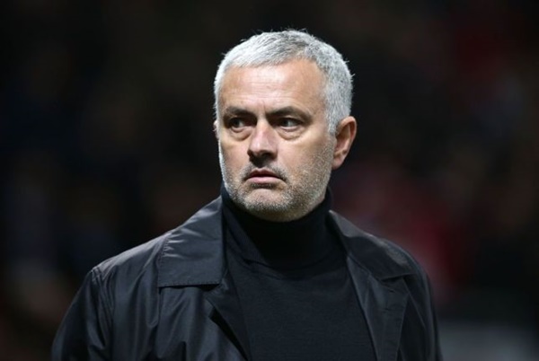 Jose Mourinho úp mở về tương lai - Bóng Đá