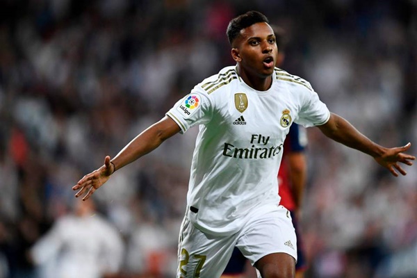 Rodrygo lên tuyển Brazil - Bóng Đá