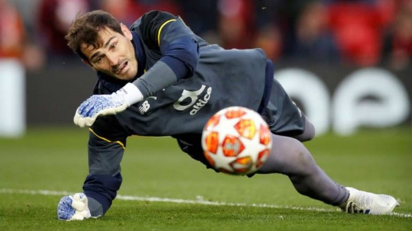 Casillas không muốn Ronaldo dành qbv - Bóng Đá