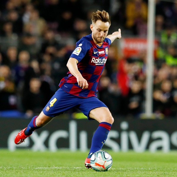 rakitic tuyên bố ở lại Barca - Bóng Đá