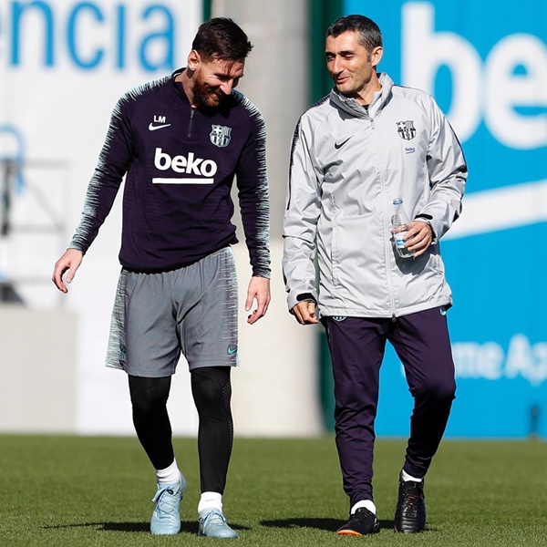 Messi gửi lời tri ân Valverde - Bóng Đá