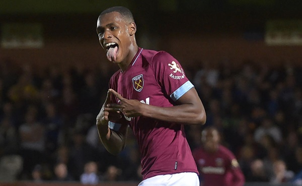 Arsenal chiêu mộ Issa Diop - Bóng Đá