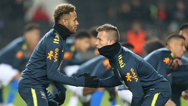 Barca phải giữ chân Arthur nếu muốn chiêu mộ Neymar - Bóng Đá