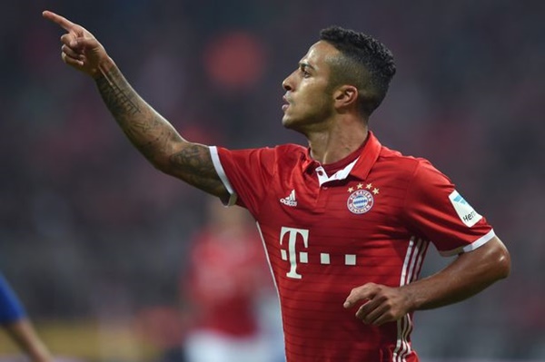 Giám đốc Bayern xác nhận Thiago muốn ra đi - Bóng Đá
