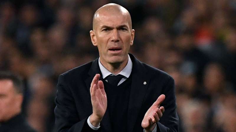 Zidane từ chối mua sắm - Bóng Đá