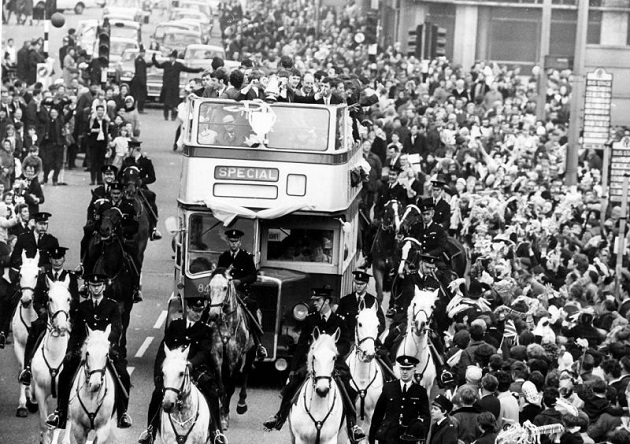 Treasured Manchester football photos transformed in Memory Lane - Bóng Đá